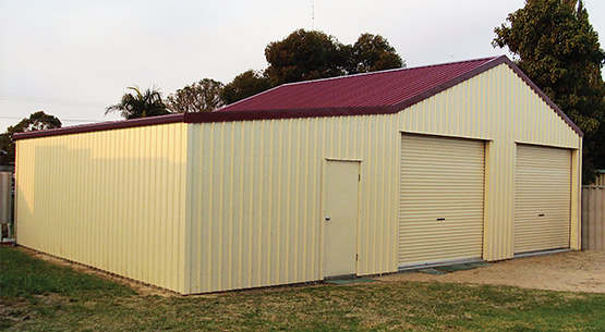 beechworth garage with workshop red cream 2