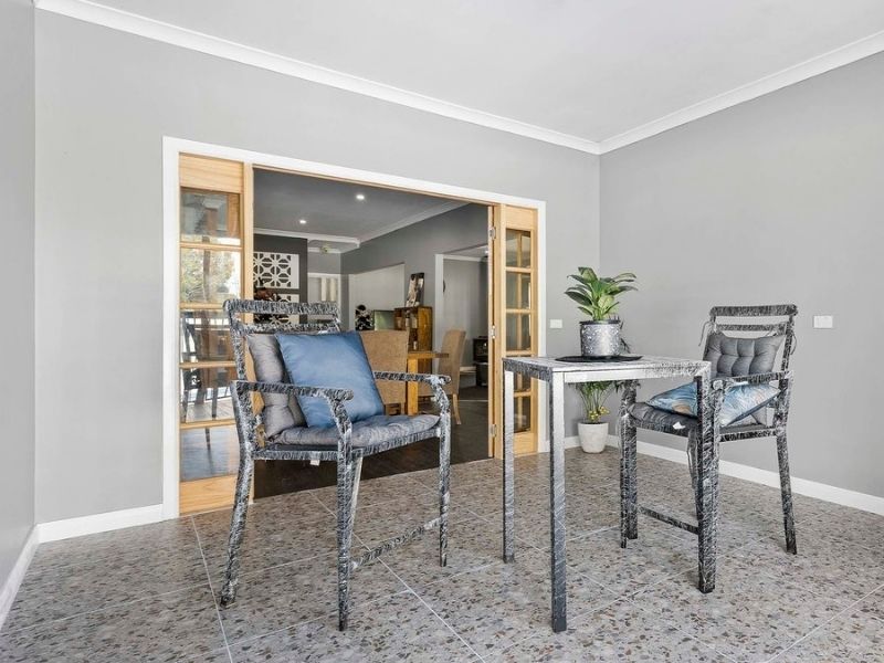 Classic Country Home Geelong 19